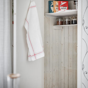 Mid-sized scandinavian kitchen pantry pictures - Mid-sized danish kitchen pantry photo in Gothenburg
