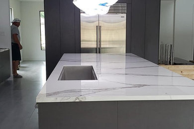 Example of a trendy kitchen design in Houston