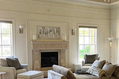 Living room photo in Dallas
