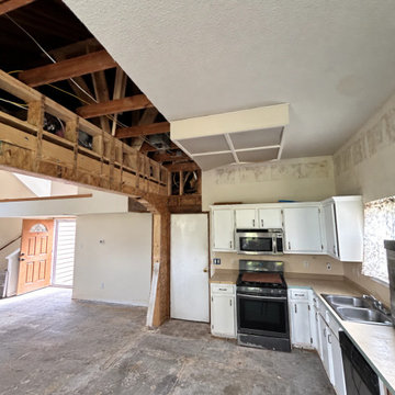 Warm Transitional Kitchen