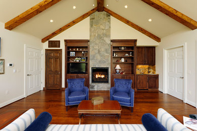 Living room - transitional living room idea in DC Metro