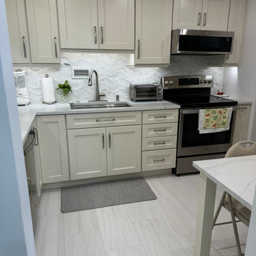 Palm Beach Island FL - Transitional Cream Kitchen - Quartz Countertops
