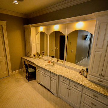 Joplin Transitional Bathrooms