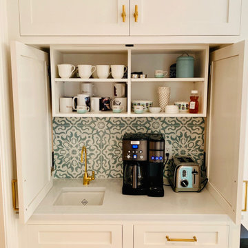New Canaan White and Oak Kitchen