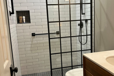 Example of a bathroom design in Nashville
