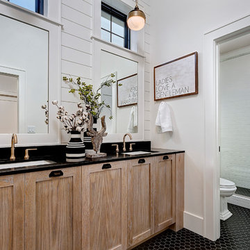 Farmhouse Bathroom
