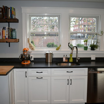 Wellborn Forest Kitchen with American Mist granite