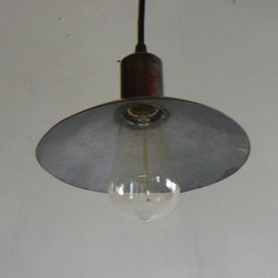Medium hub cap pendant - Products