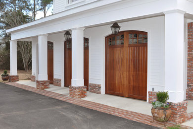Traditional exterior home idea in Birmingham