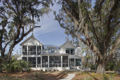 Photo of a traditional home in Atlanta.