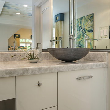 Silver-Black Vessel Sink in Contemporary, En Suite Bathroom