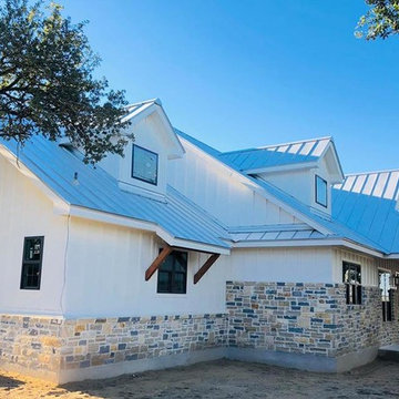 Bandera Manor Farmhouse