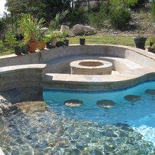 Cocktail pool