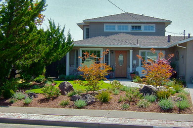 Small traditional exterior home idea in San Francisco