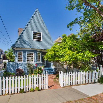 Adorable Pitched Gable Colonial Revival