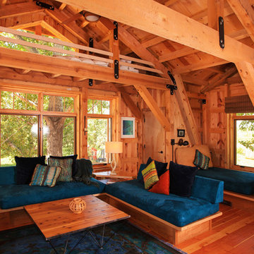 Guest House / Art Studio Loft Space