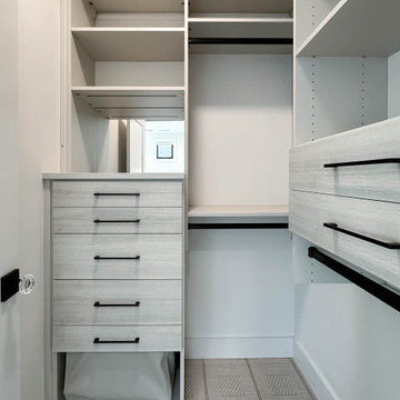 End Unit - Modern Luxury Rowhome  |  Heritage Place Naperville, IL