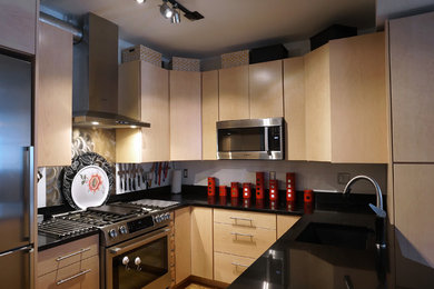 Inspiration for a modern kitchen remodel in Denver