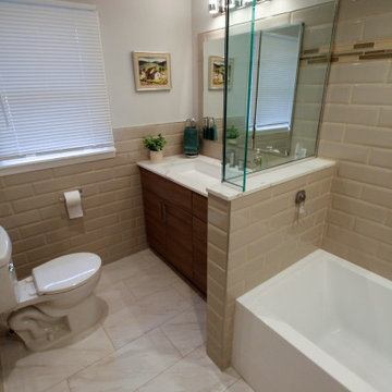 Hall bathroom in Scotch Plains
