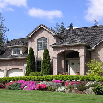Dramatic presence, custom design