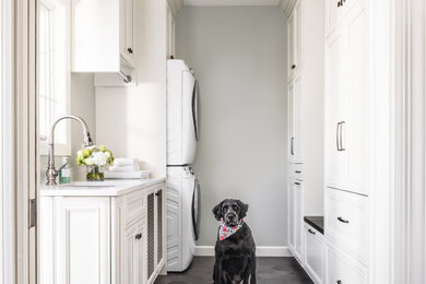 Laundry room - traditional laundry room idea in St Louis
