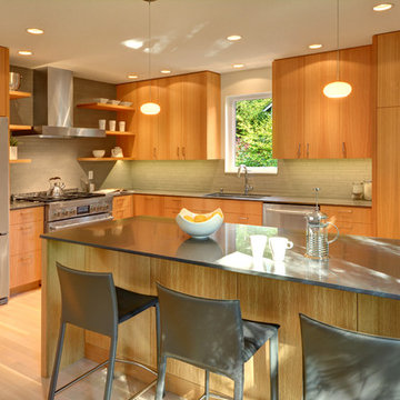 Woodland House: Northwest Modern