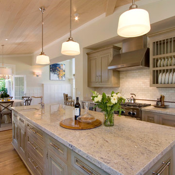Spring Street Kitchen & Dining Areas