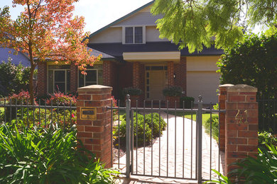 Large traditional home design in Sydney.