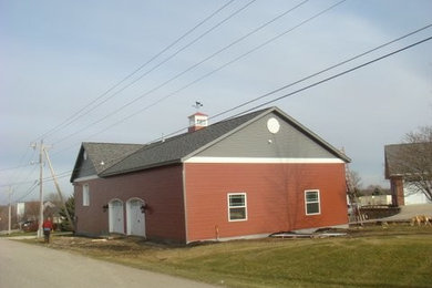 Inspiration for a cottage home design remodel in Other