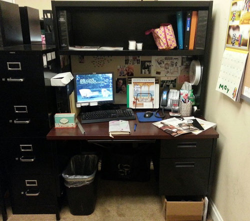 Let S Talk Decorating Your Desk At Work Yay Or Nay