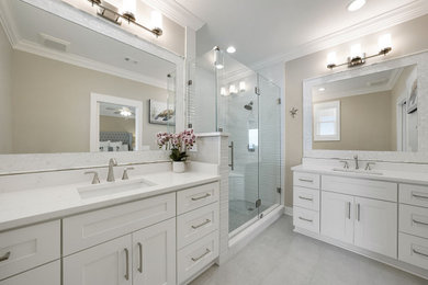 Bathroom - bathroom idea in Miami
