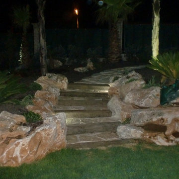 Foto giardino illuminato