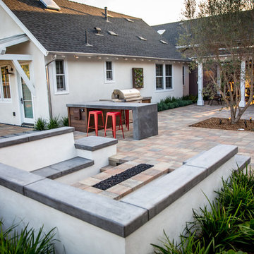 Ample Seating For Visitors - Coastal Contemporary Design In Encinitas
