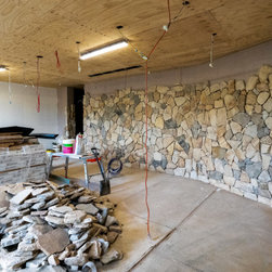 Berwick Irregular Mixed Sandstone Cladding - Rodd & Gunn Brisbane Project - Wall Cladding & Stone Veneer