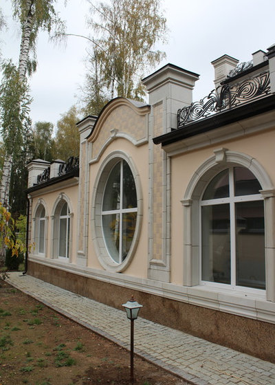 Классический Фасад дома by "АрхиМастер" Архитектурное бюро Юрия Скороходова