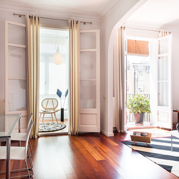Salón comedor techos altos y galería