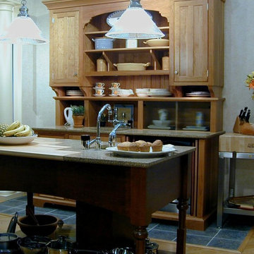 Freestanding Sink Workstation / Hutch / Breakfront