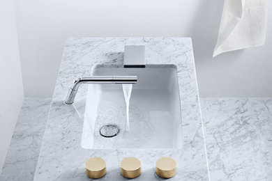 Example of a minimalist bathroom design in Atlanta