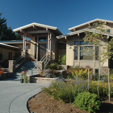 Lakeshore Residence