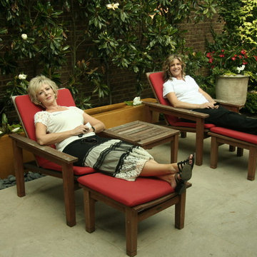 Lounging by the Fountain