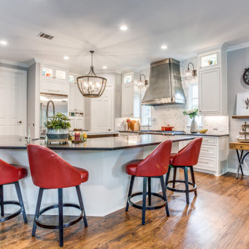 Traditional Kitchen with a Chic Farmhouse Twist