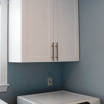 Calm blue bathroom/Laundry room
