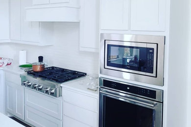 Kitchen photo in Dallas