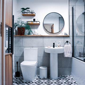 Residential -  Modern Bathroom - The Easy to Clean One