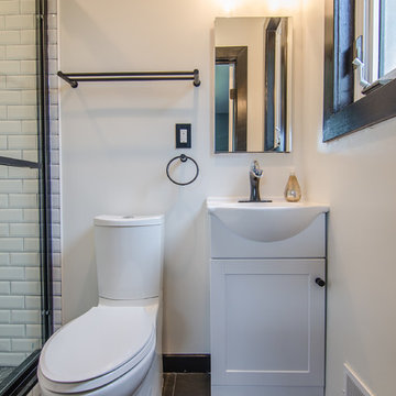 Classic Black and White Bathroom