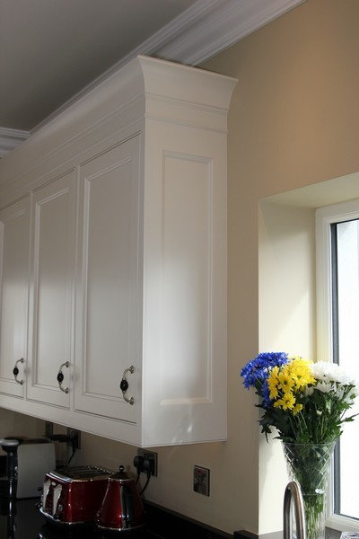 Deluxe Handcrafted & Hand-painted In-Frame kitchen,