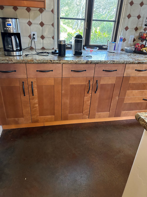 Design advice on new kitchen knobs or pulls?