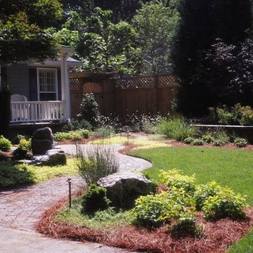 Quaint front yard and walkway