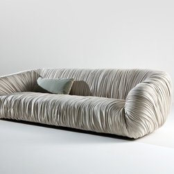 Drap&eacute; Sofa - Products