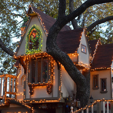 A Magical Tree House Lights Up for Christmas